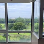 Enjoy Bgc Sunset And Golf Course View 2 Bedroom Loft With 100Mbps Internet Connection